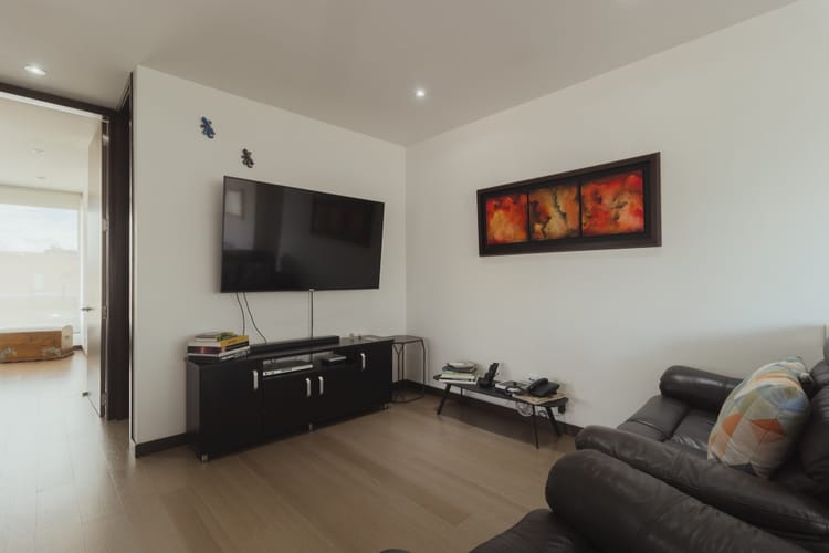 Apartamento de 3 alcobas en venta en Chicó Navarra, Bogotá, 143 m² · foto 17 de 24