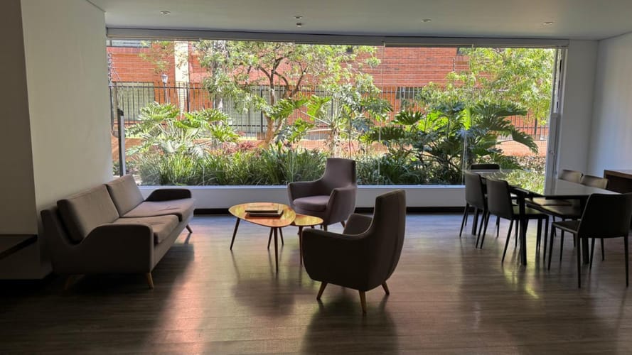 Apartamento de 3 alcobas en venta en Chicó Navarra, Bogotá, 143 m² · foto 23 de 24