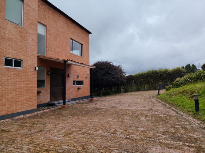Casa de 4 alcobas en venta en Centro Alto, Sopó, 419 m² · foto 3 de 24