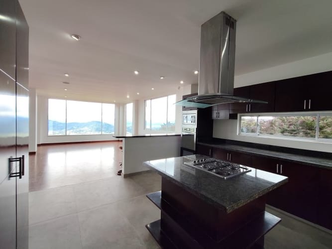 Casa de 4 alcobas en venta en Centro Alto, Sopó, 419 m² · foto 11 de 24