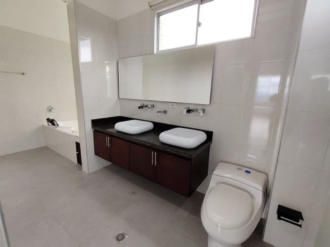 Casa de 4 alcobas en venta en Centro Alto, Sopó, 419 m² · foto 21 de 24