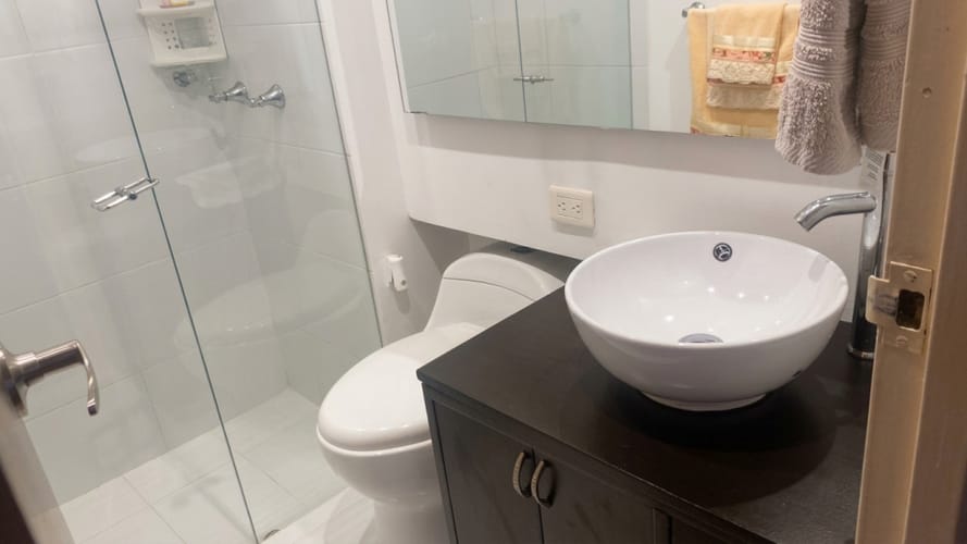 Apartamento de 2 alcobas en venta en Santa Barbara Central, Bogotá, 96 m² · foto 8 de 17