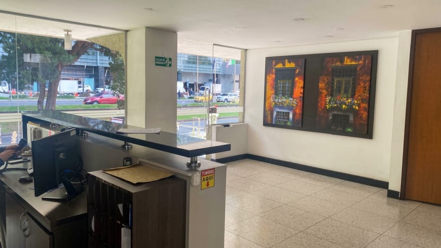Apartamento de 2 alcobas en venta en Santa Barbara Central, Bogotá, 96 m² · foto 14 de 17