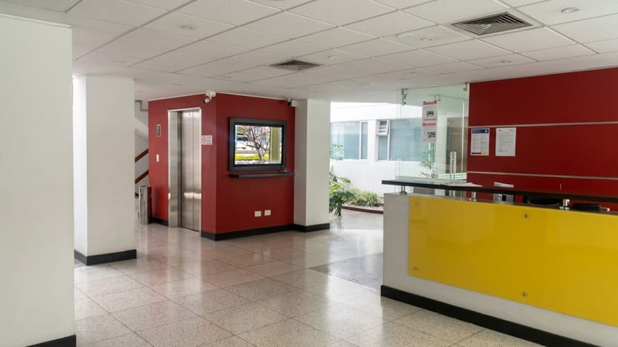 Apartamento de 2 alcobas en venta en Santa Barbara Central, Bogotá, 96 m² · foto 15 de 17