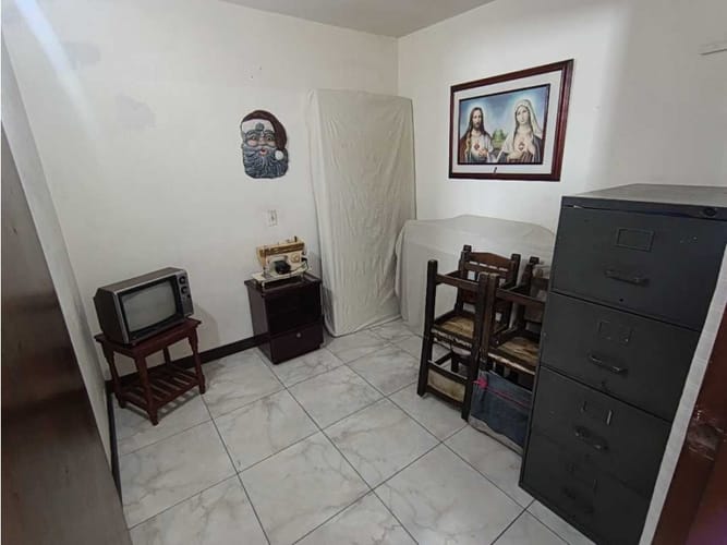 Casa de 4 alcobas en venta en Manrique Oriental, Medellín, 100 m² · foto 7 de 18
