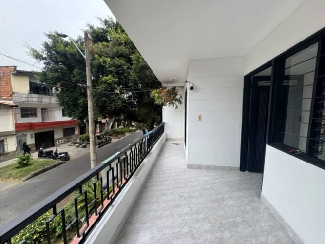 Apartamento de 3 alcobas en arriendo en Obrero, Envigado, 100 m² · foto 3 de 13