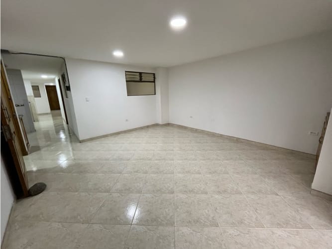 Apartamento de 3 alcobas en arriendo en El Dorado, Envigado, 138 m² · foto 2 de 16
