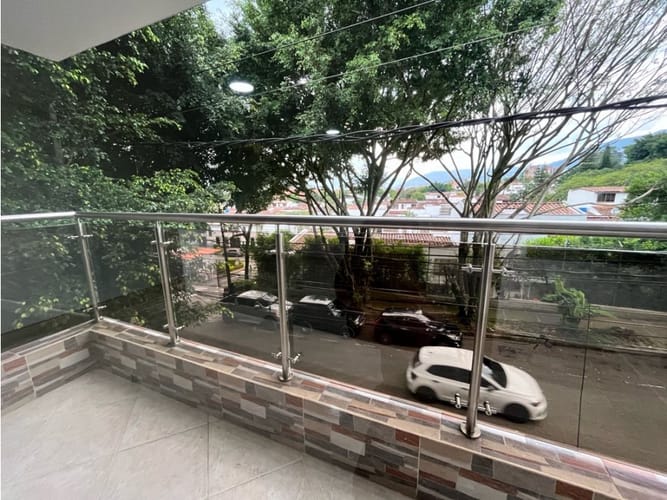 Apartamento de 3 alcobas en arriendo en El Dorado, Envigado, 138 m² · foto 3 de 16
