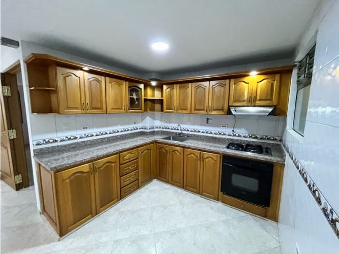 Apartamento de 3 alcobas en arriendo en El Dorado, Envigado, 138 m² · foto 6 de 16