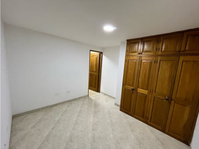 Apartamento de 3 alcobas en arriendo en El Dorado, Envigado, 138 m² · foto 8 de 16
