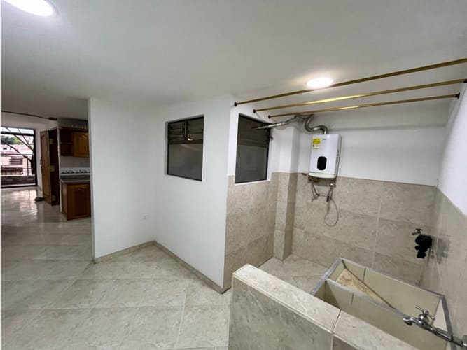 Apartamento de 3 alcobas en arriendo en El Dorado, Envigado, 138 m² · foto 10 de 16