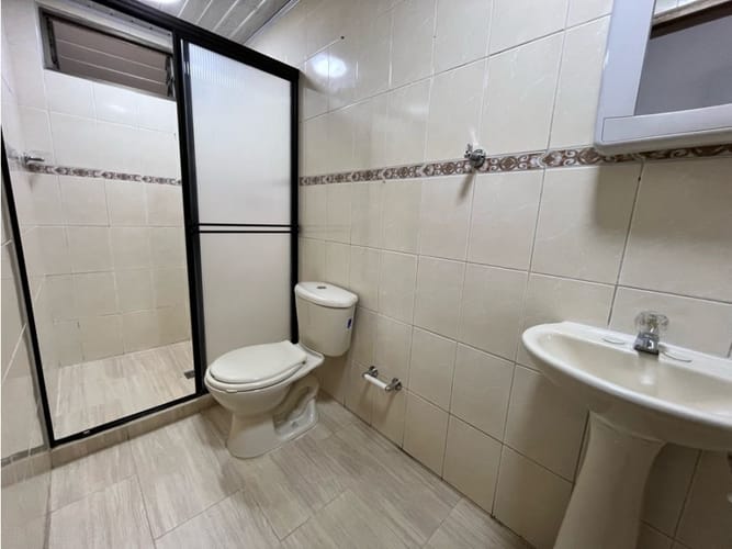 Apartamento de 3 alcobas en arriendo en El Dorado, Envigado, 138 m² · foto 11 de 16