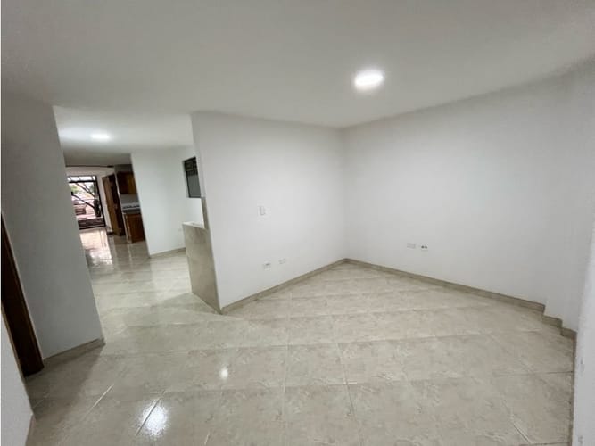 Apartamento de 3 alcobas en arriendo en El Dorado, Envigado, 138 m² · foto 12 de 16
