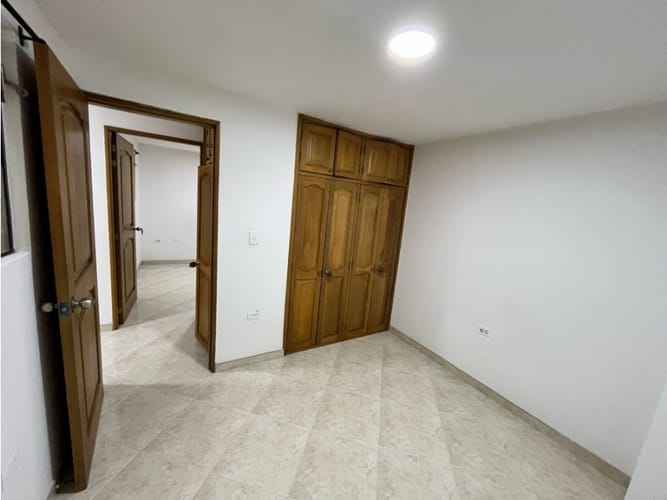 Apartamento de 3 alcobas en arriendo en El Dorado, Envigado, 138 m² · foto 14 de 16