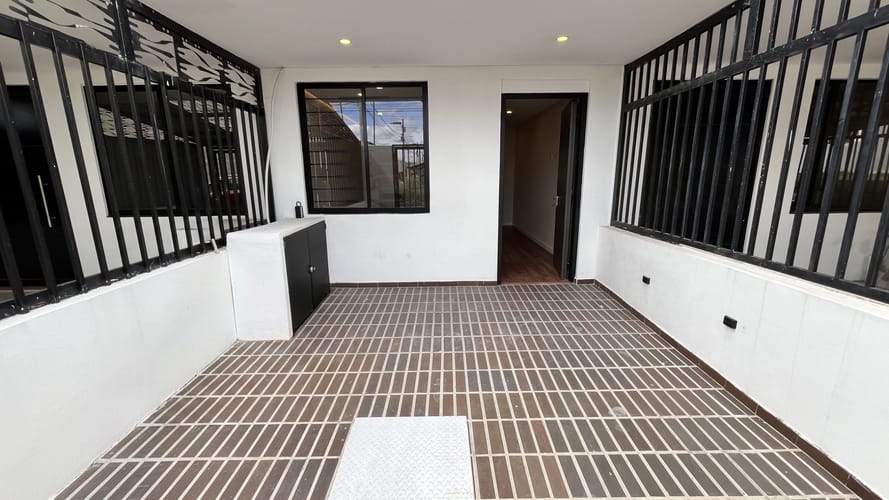 Casa de 3 alcobas en venta en Cota, 158 m² · foto 3 de 24