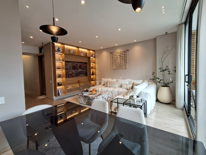 Apartamento de 3 alcobas en arriendo en Chicó Reservado, Bogotá, 190 m² · foto 2 de 24