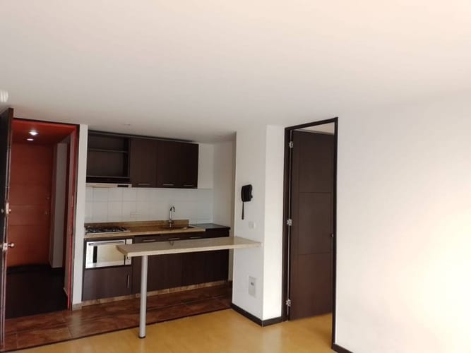 Apartamento de 1 alcoba en venta en Chapinero Central, Bogotá, 37 m² · foto 2 de 24