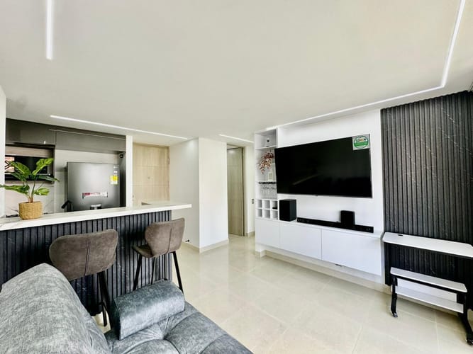 Apartaestudio en arriendo en El Poblado, Medellín, 47 m² · foto 2 de 14