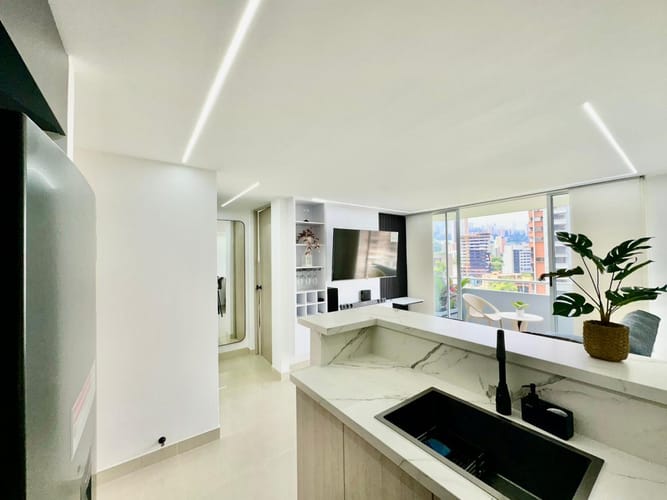 Apartaestudio en arriendo en El Poblado, Medellín, 47 m² · foto 6 de 14