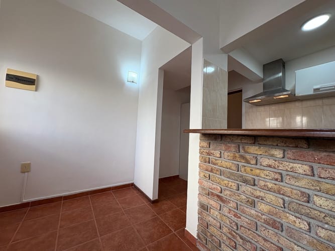 ALQUILER APARTAMENTO 1 DORMITORIO COCHERA PATIO EN LA CRUZ DE CARRASCO · Foto 6