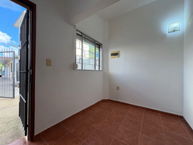 ALQUILER APARTAMENTO 1 DORMITORIO COCHERA PATIO EN LA CRUZ DE CARRASCO · Foto 8