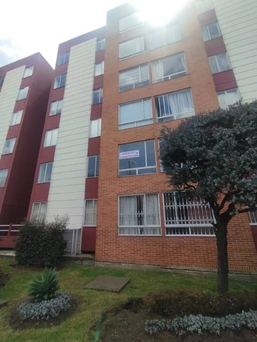 Apartamento de 3 alcobas en arriendo en Hayuelos, Bogotá, 54 m² · foto 2 de 18