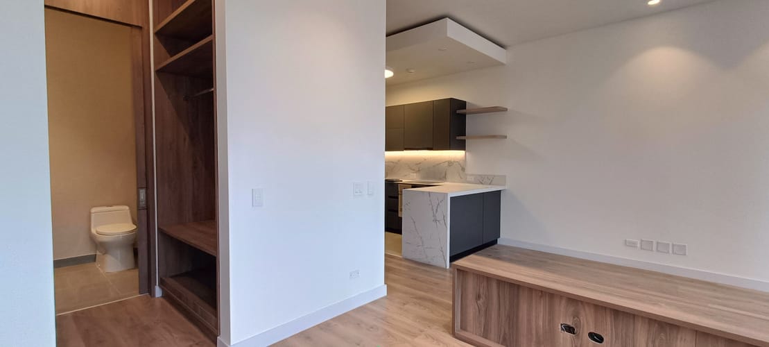 Apartaestudio en venta en Chico Norte, Bogotá, 52 m² · foto 6 de 24