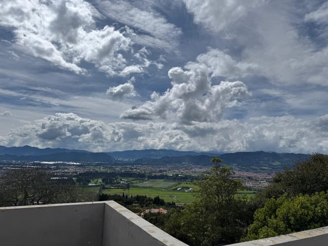 Casa de 4 alcobas en arriendo en Yerbabuena, Chía, 580 m² · foto 4 de 16