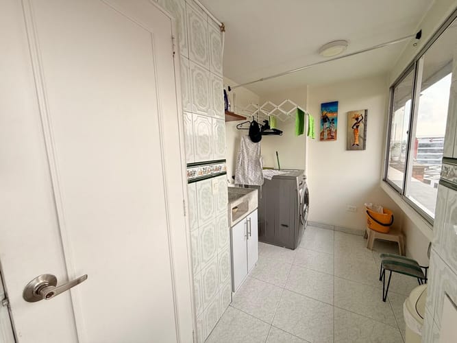 Apartamento de 3 alcobas en venta en Acevedo Tejada, Bogotá, 129 m² · foto 11 de 11