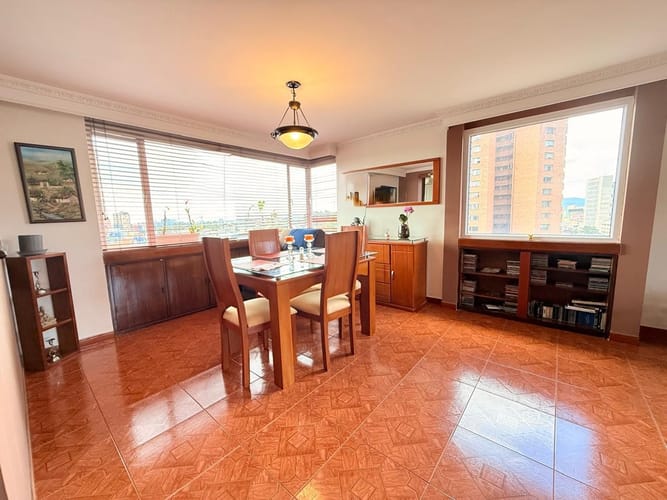 Apartamento de 3 alcobas en venta en Acevedo Tejada, Bogotá, 129 m² · foto 2 de 11