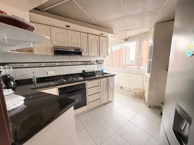 Apartamento de 3 alcobas en venta en Acevedo Tejada, Bogotá, 129 m² · foto 4 de 11