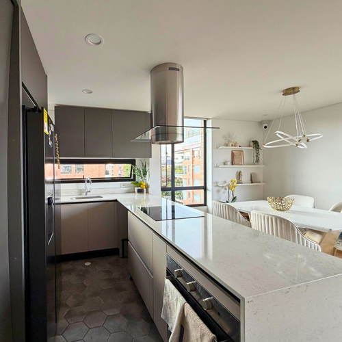 Apartamento de 2 alcobas en arriendo en Chicó Navarra, Bogotá, 105 m² · foto 7 de 24