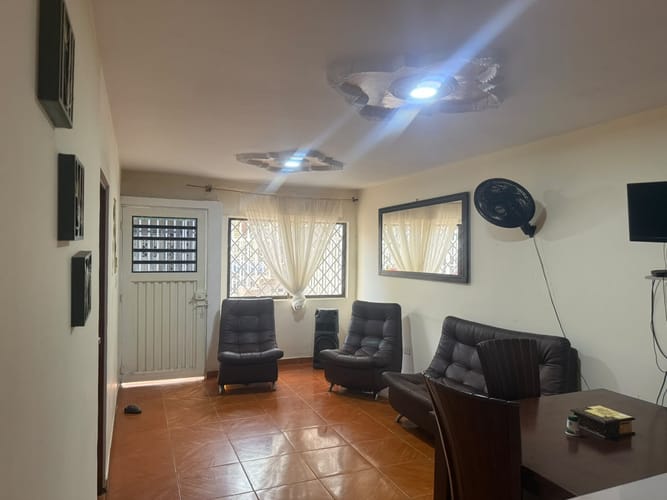 Casa de 7 alcobas en venta en Panamericano, Cali, 250 m² · foto 3 de 10