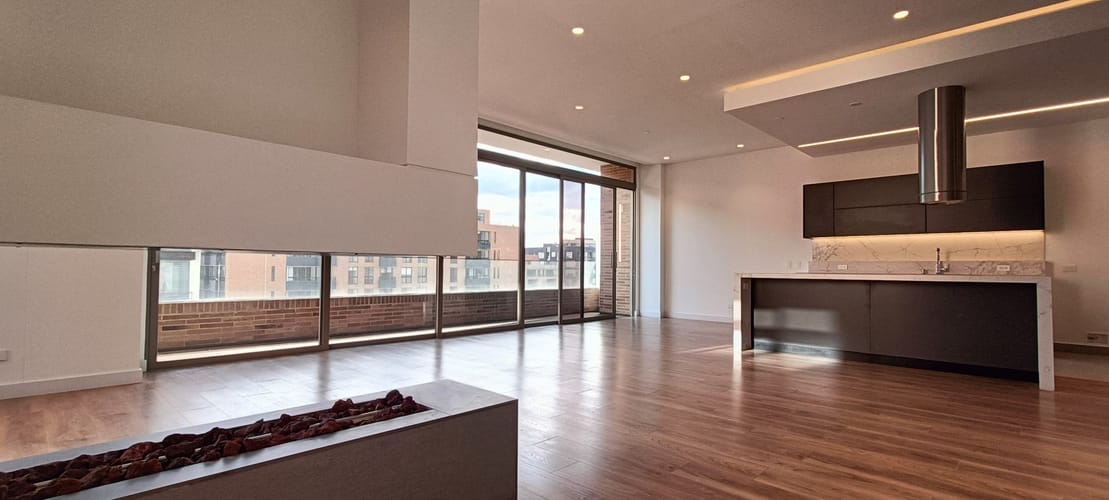 Apartamento de 3 alcobas en venta en Chico Norte, Bogotá, 168 m² · foto 5 de 24