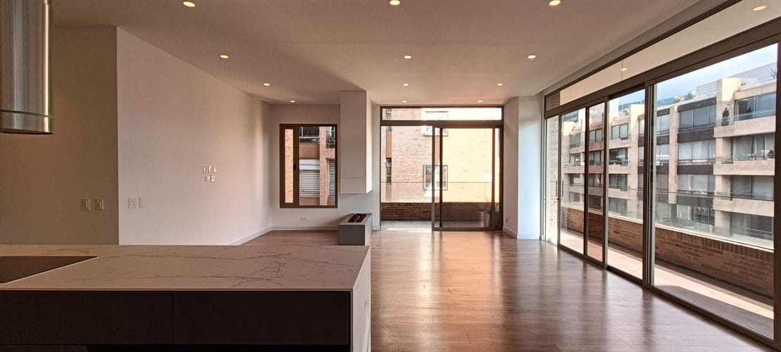 Apartamento de 3 alcobas en venta en Chico Norte, Bogotá, 168 m² · foto 4 de 24
