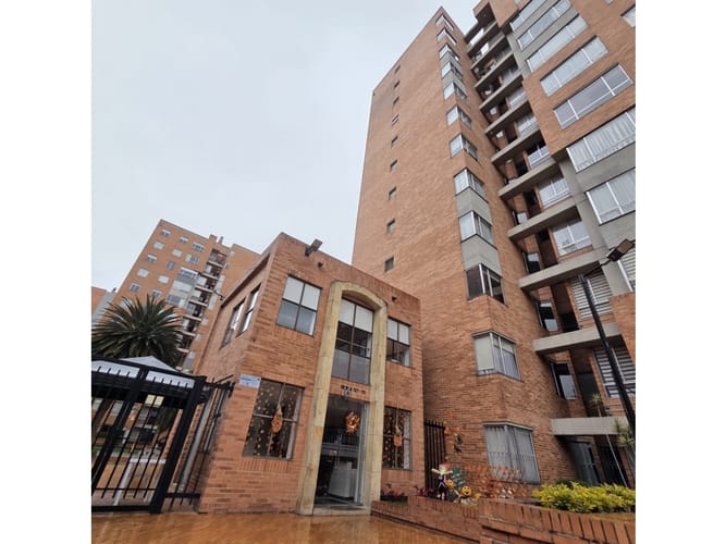 Apartamento de 3 alcobas en venta en Prado Pinzon, Bogotá, 97 m² · foto 2 de 24