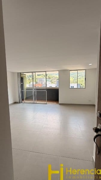 Apartamento de 2 alcobas en arriendo en Machado, Copacabana, 70 m² · foto 3 de 23