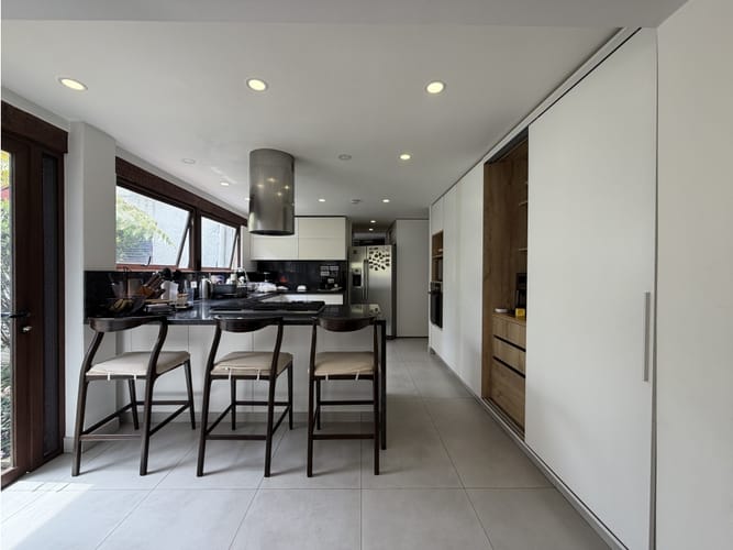 Casa de 4 alcobas en venta en La Calleja, Bogotá, 324 m² · foto 3 de 24