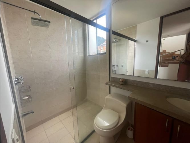 Apartamento de 3 alcobas en arriendo en Los Alpes, Bogotá, 180 m² · foto 13 de 23
