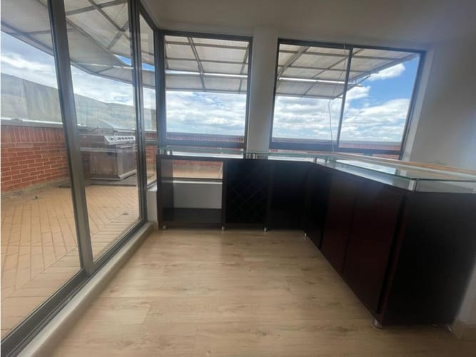 Apartamento de 3 alcobas en arriendo en Los Alpes, Bogotá, 180 m² · foto 23 de 23