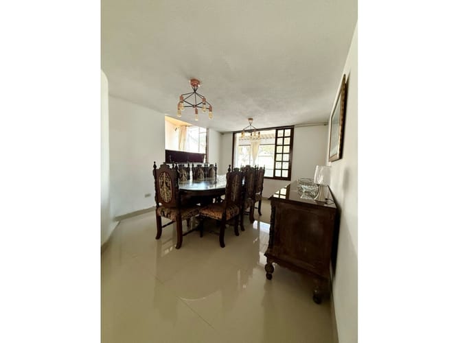 Casa de 4 alcobas en venta en Niza, Bogotá, 240 m² · foto 8 de 23