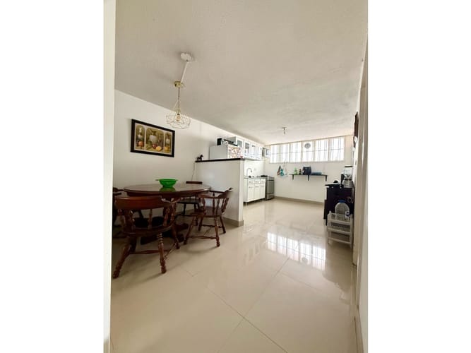 Casa de 4 alcobas en venta en Niza, Bogotá, 240 m² · foto 11 de 23
