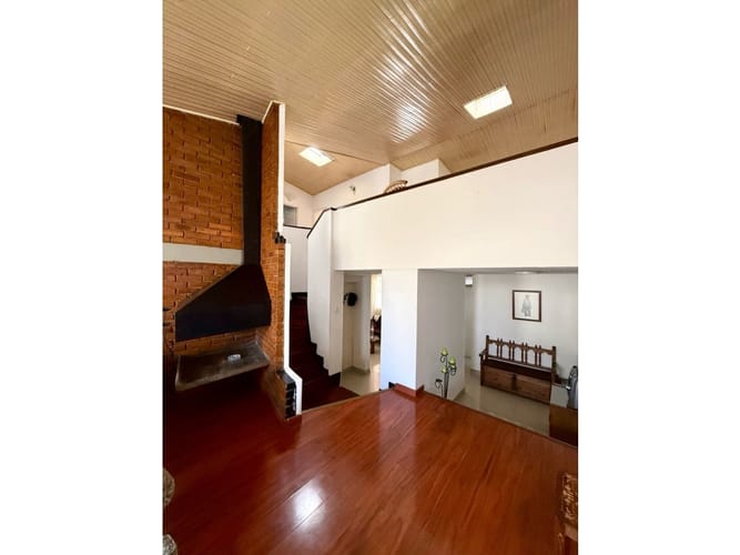 Casa de 4 alcobas en venta en Niza, Bogotá, 240 m² · foto 15 de 23