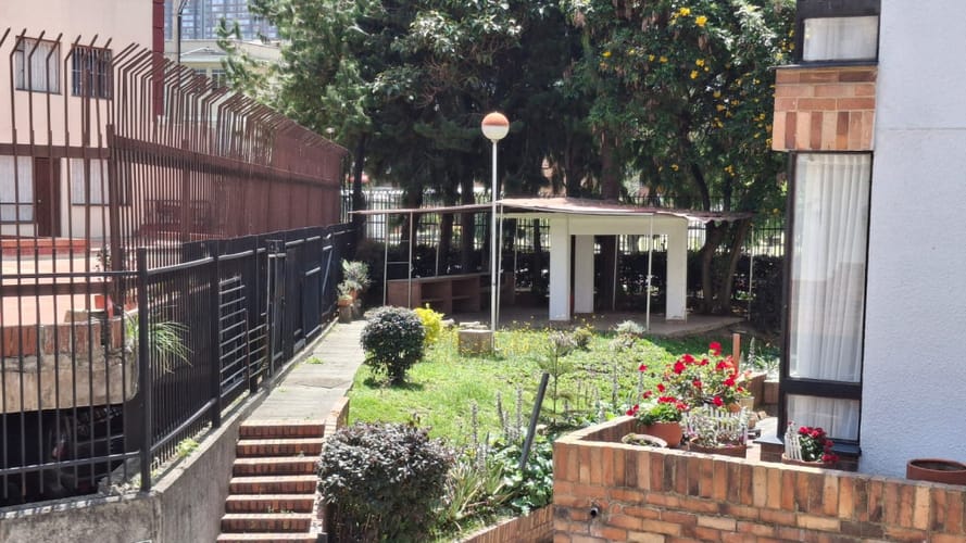 Apartamento de 3 alcobas en venta en Santa Teresa, Bogotá, 69 m² · foto 4 de 24