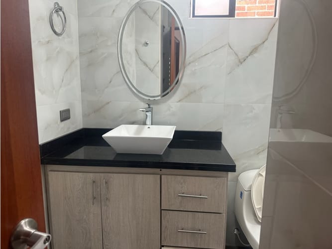 Apartamento de 2 alcobas en arriendo en Mazuren, Bogotá, 115 m² · foto 4 de 7