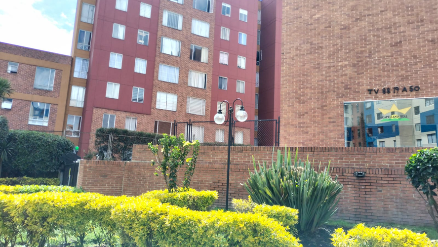 Apartamento de 3 alcobas en venta en Fontibon, Bogotá, 62 m² · foto 3 de 24