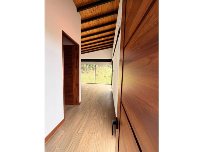 Casa de 3 alcobas en arriendo en Pantanillo, El Retiro, 380 m² · foto 16 de 24