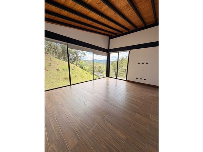 Casa de 3 alcobas en arriendo en Pantanillo, El Retiro, 380 m² · foto 23 de 24