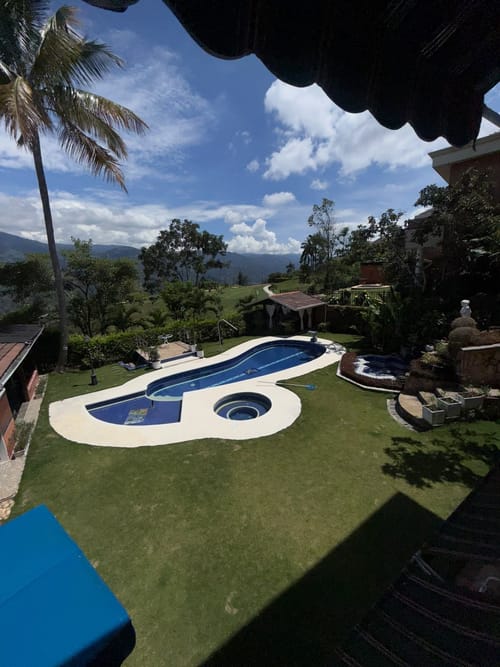 Casa de 4 alcobas en venta en Ruitoque Condominio, Floridablanca, 500 m² · foto 2 de 15