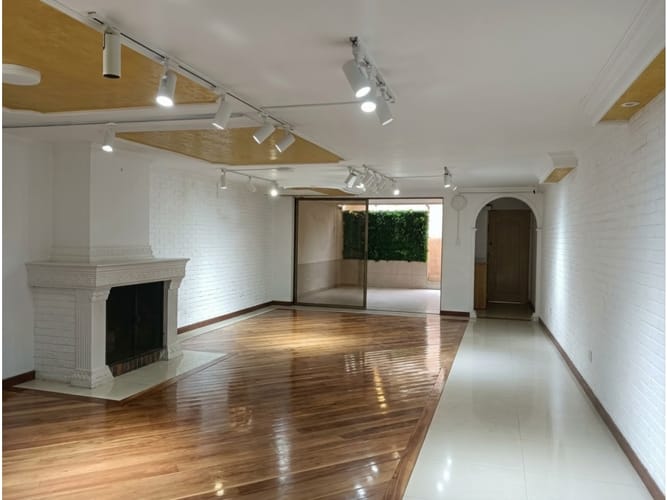 Casa de 4 alcobas en venta en El Batán, Bogotá, 261 m² · foto 6 de 20